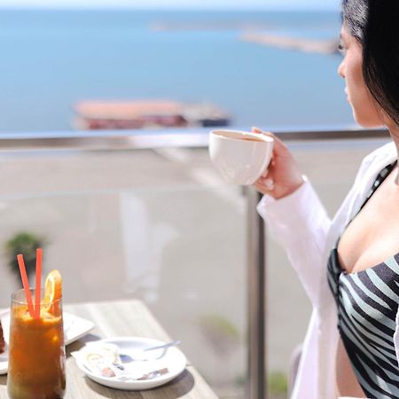 Hotel Frojd - Beach Front Resort Shengjin Bagian luar foto