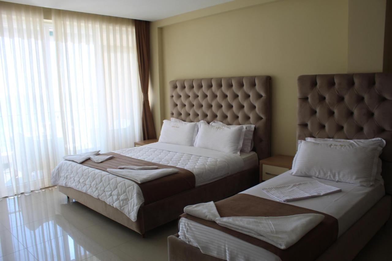 Hotel Frojd - Beach Front Resort Shengjin Bagian luar foto