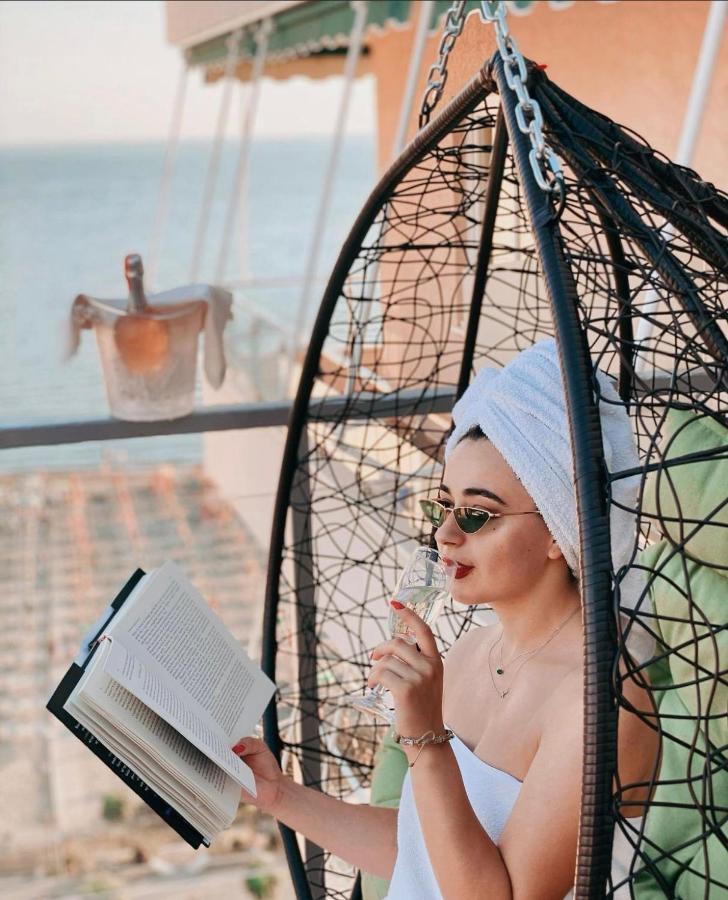 Hotel Frojd - Beach Front Resort Shengjin Bagian luar foto
