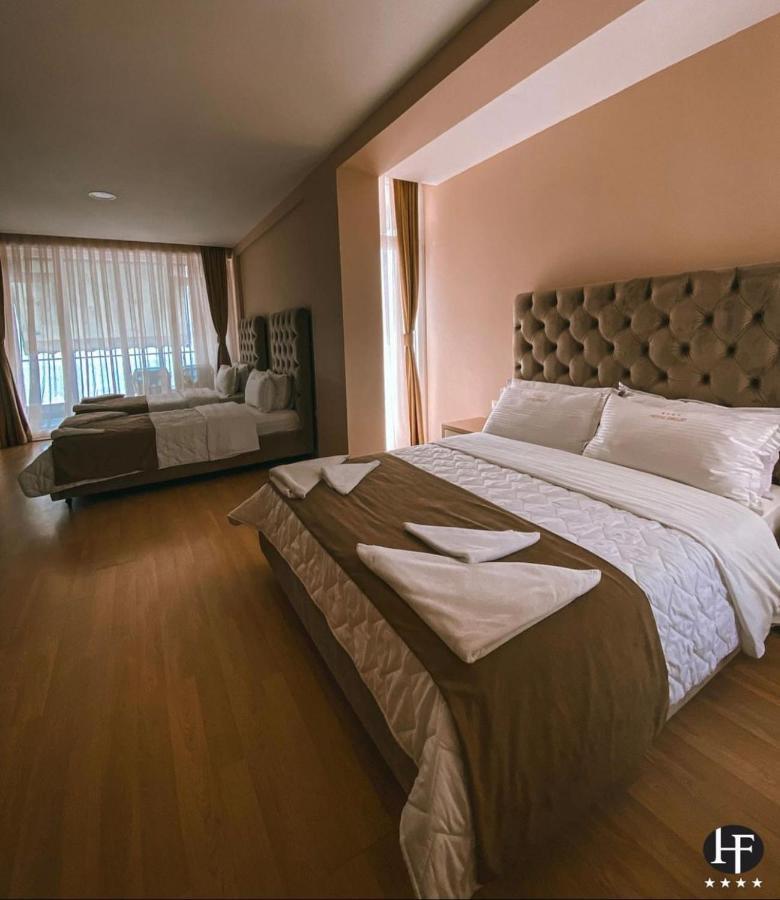 Hotel Frojd - Beach Front Resort Shengjin Bagian luar foto