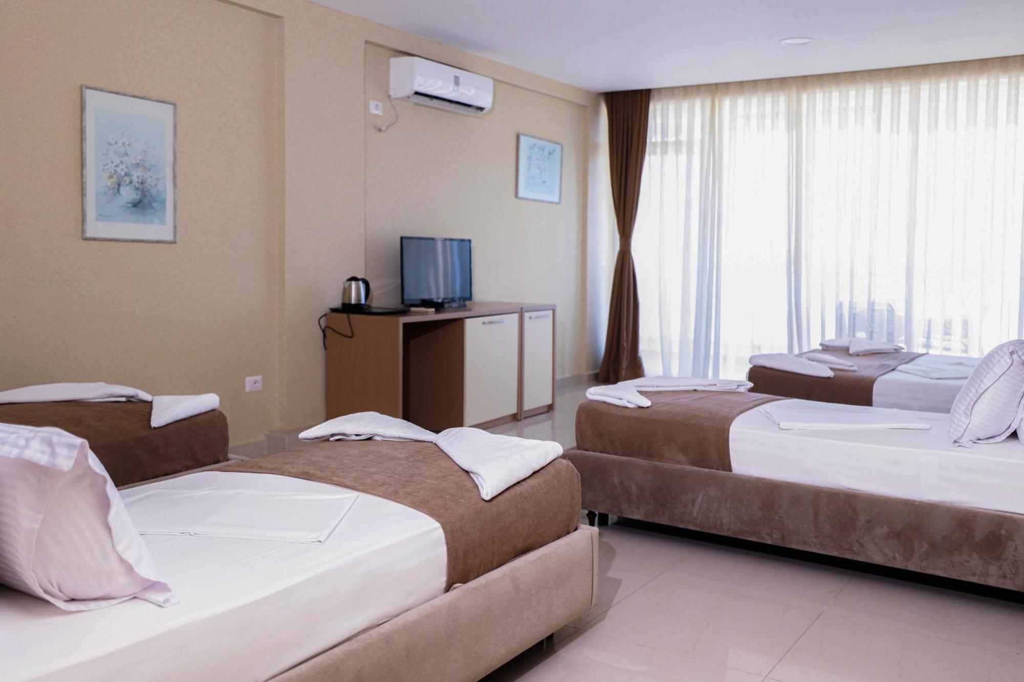 Hotel Frojd - Beach Front Resort Shengjin Bagian luar foto