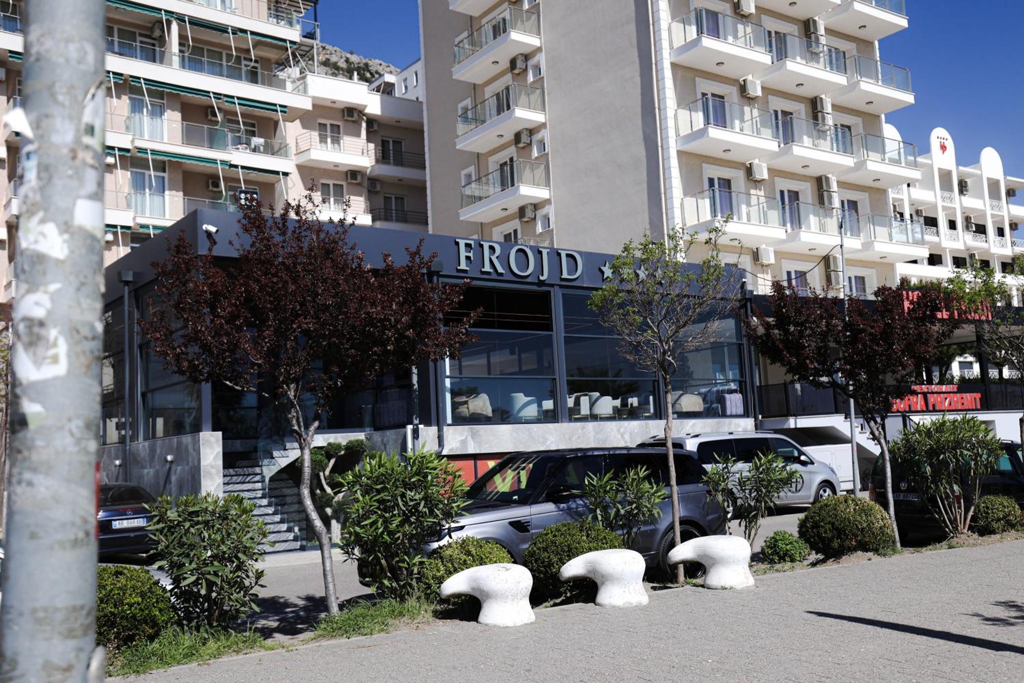 Hotel Frojd - Beach Front Resort Shengjin Bagian luar foto